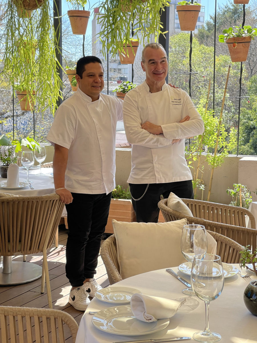 Chef Pablo San Roman con Chef Manuel Victoria. 