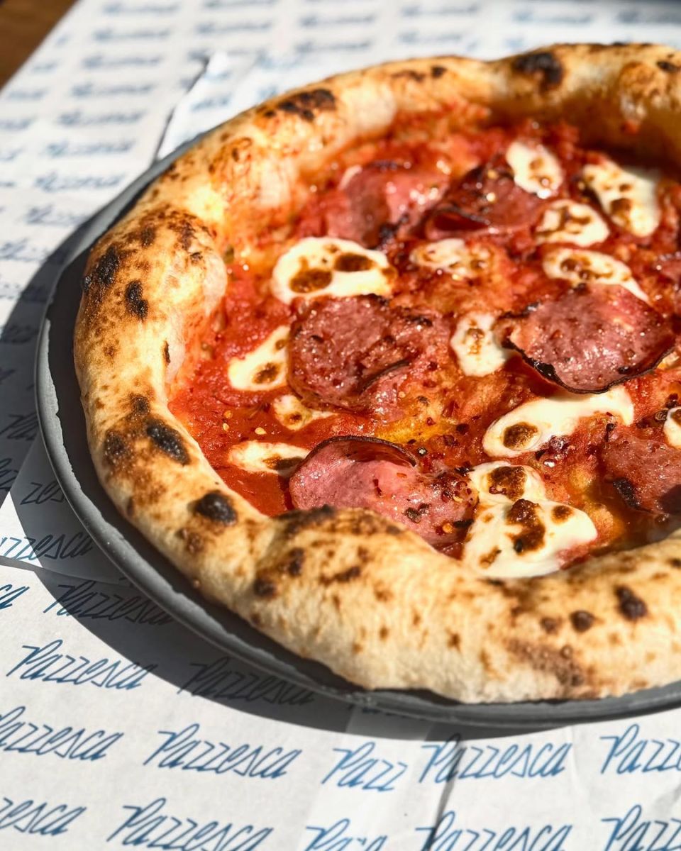 Pizzería tradicional estilo napolitana en la Juárez