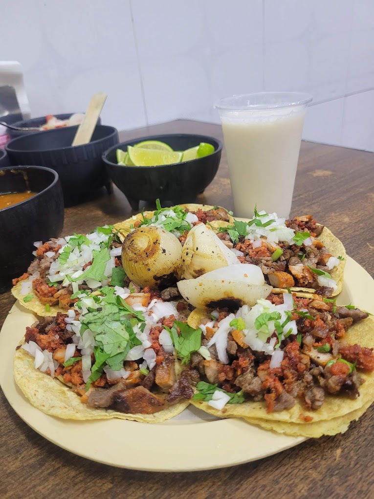 Taquería La Linterna