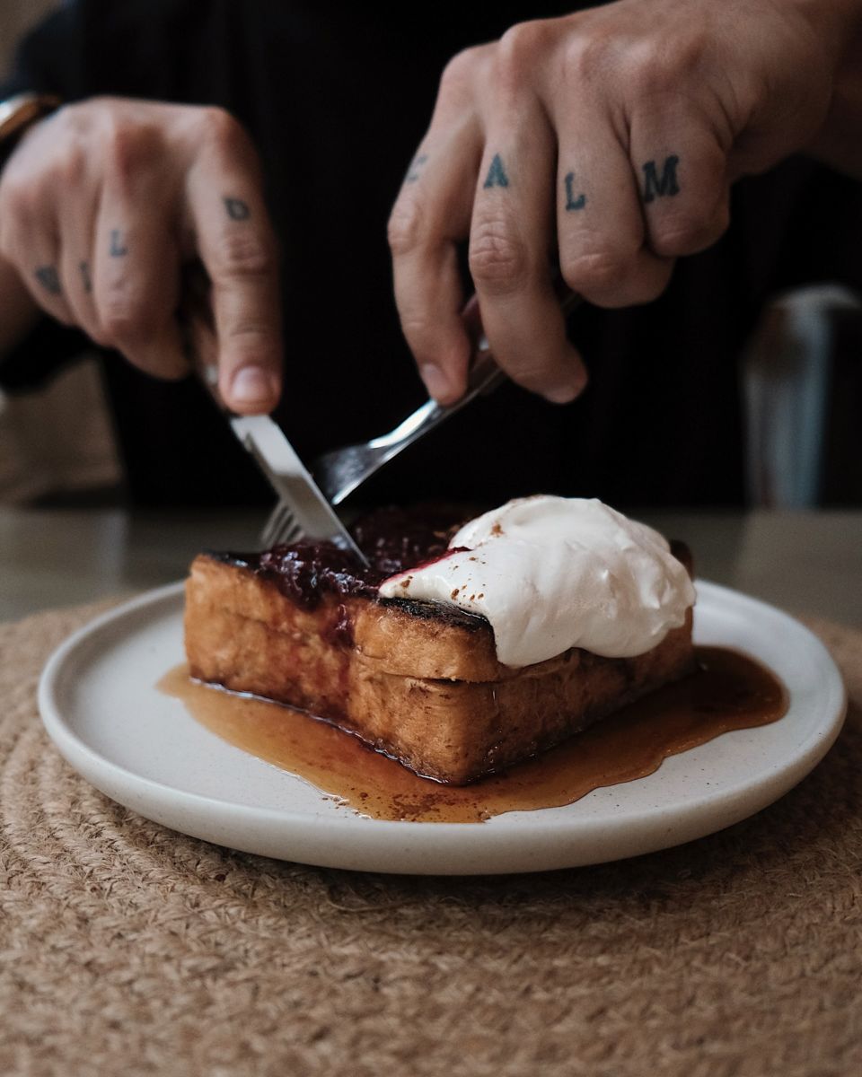 Pan francés con helado de aguita fría