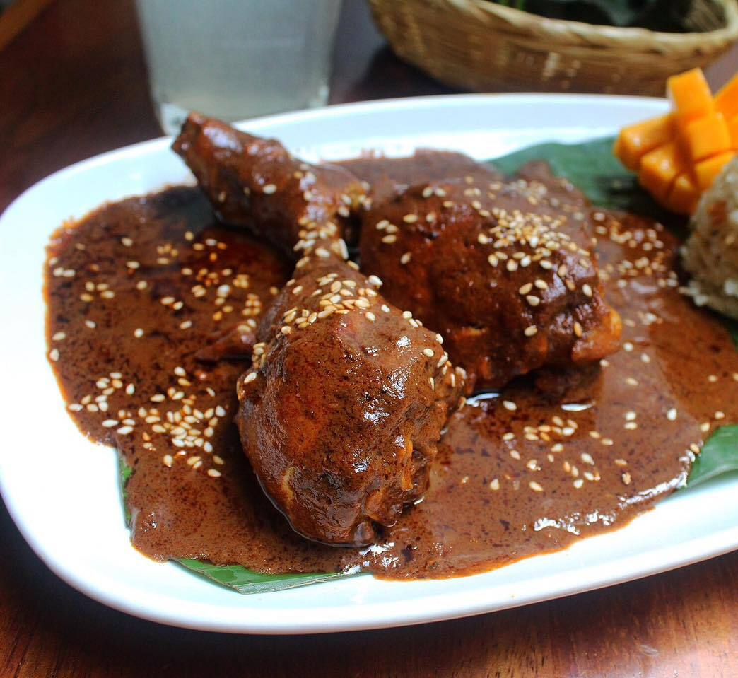 mole carmelitas zihuatanejo