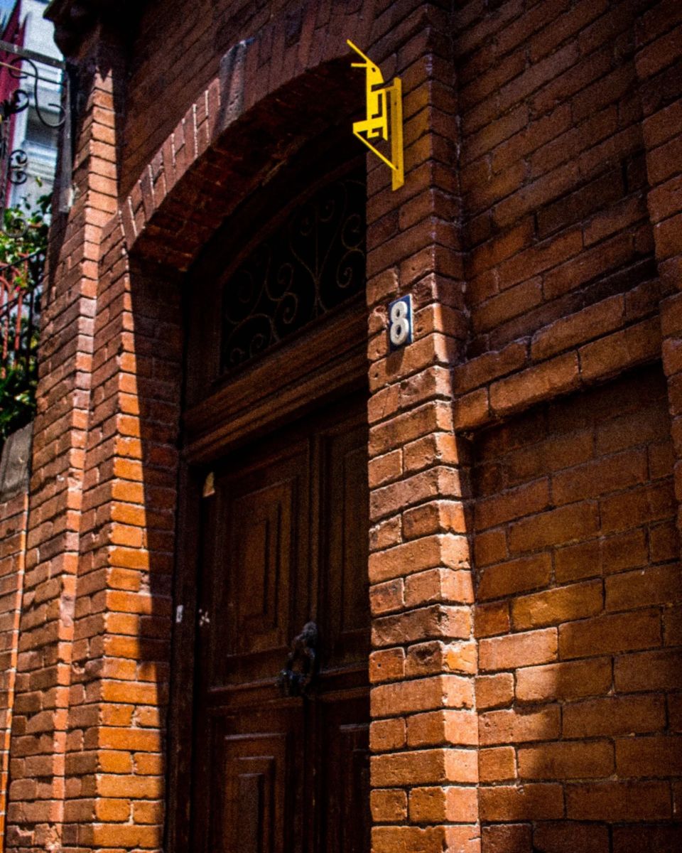Entrada a la Cervecería Cru Cru Brew