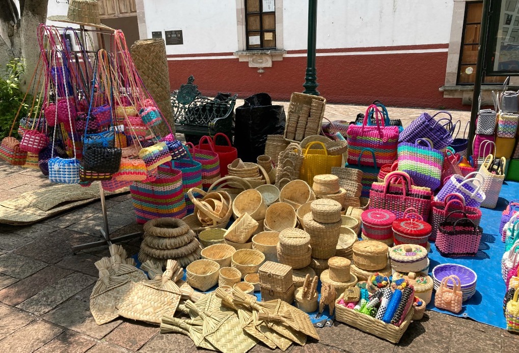 Artesanías en Cuitzeo, Michoacán 