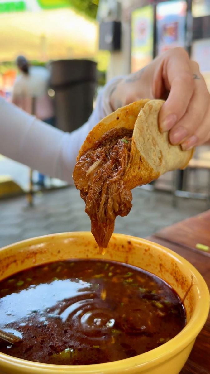Birria para bajarte la cruda