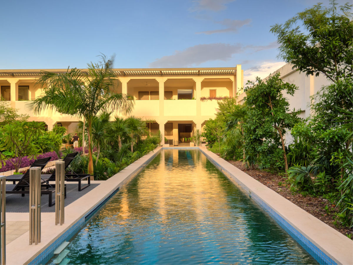 alberca semiolimpica el pueblo mérida