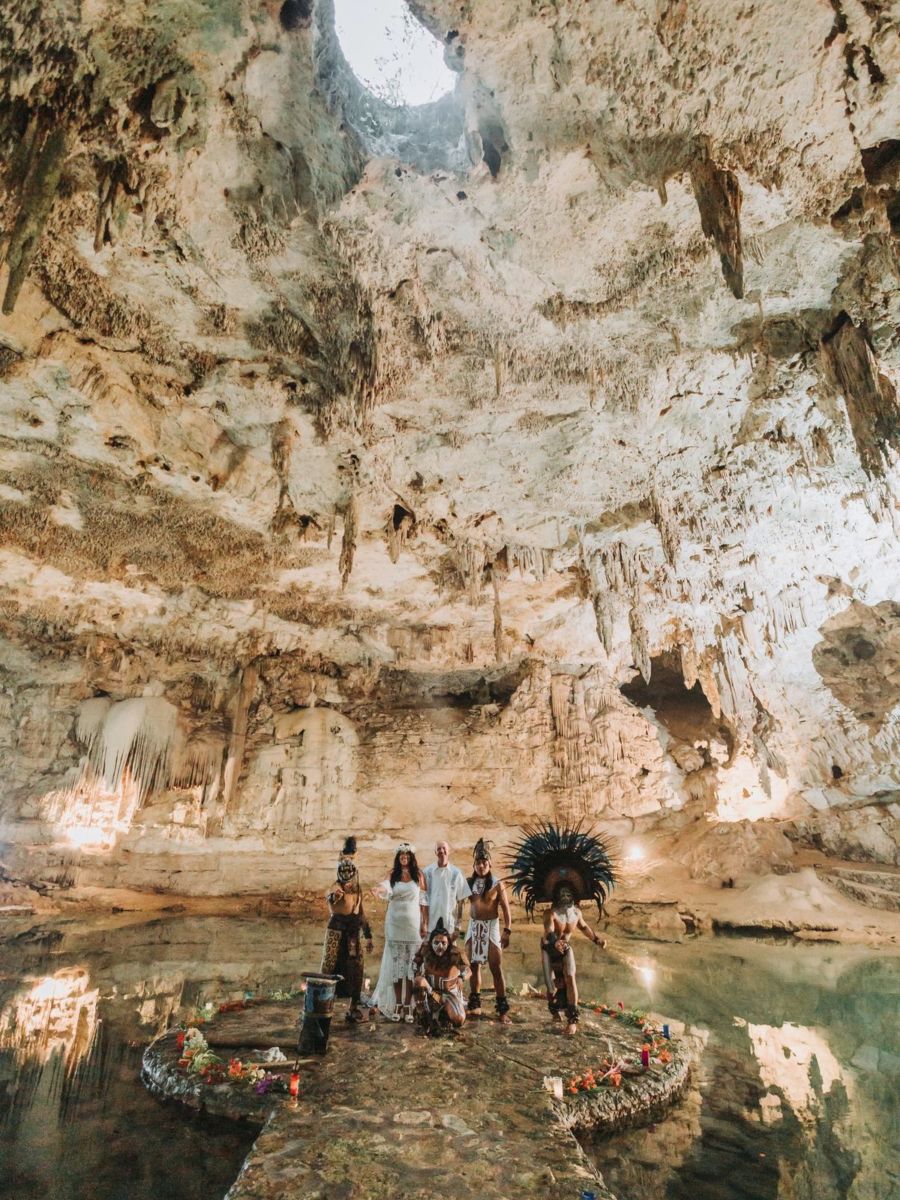 ceremonias mayas dentro de cenotes 