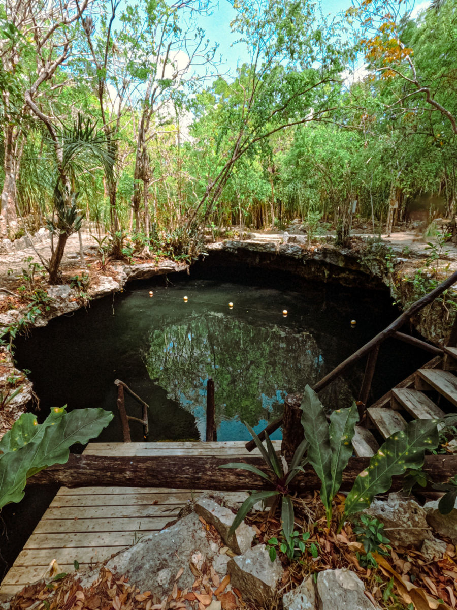 Mexico Kan Tours ofrece meditaciones guiadas dentro de un cenote 