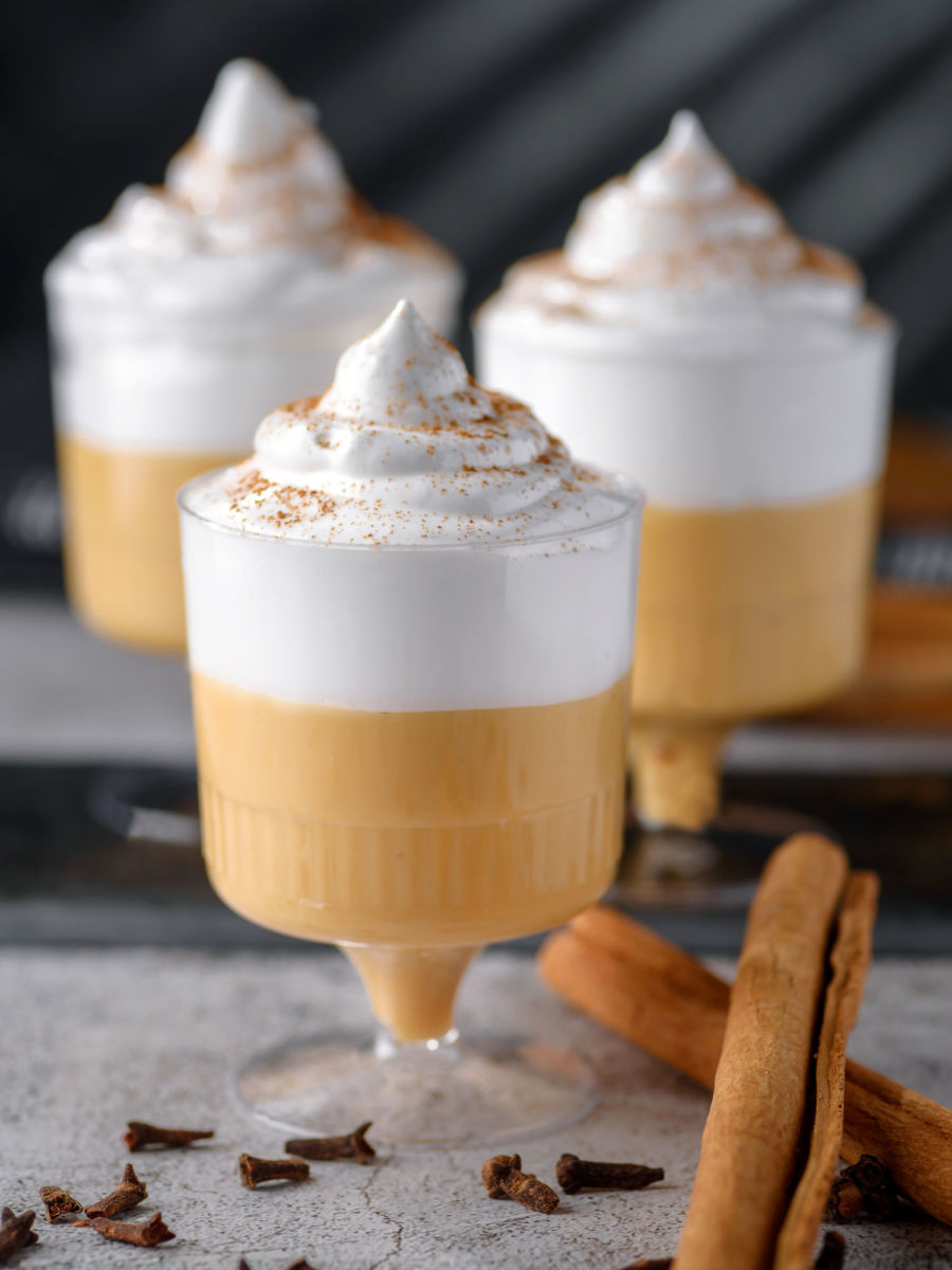 El Suspiro Limeño es un postre tradicional peruano