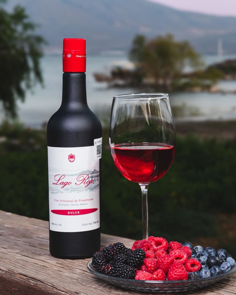 Vino Lago Rojo