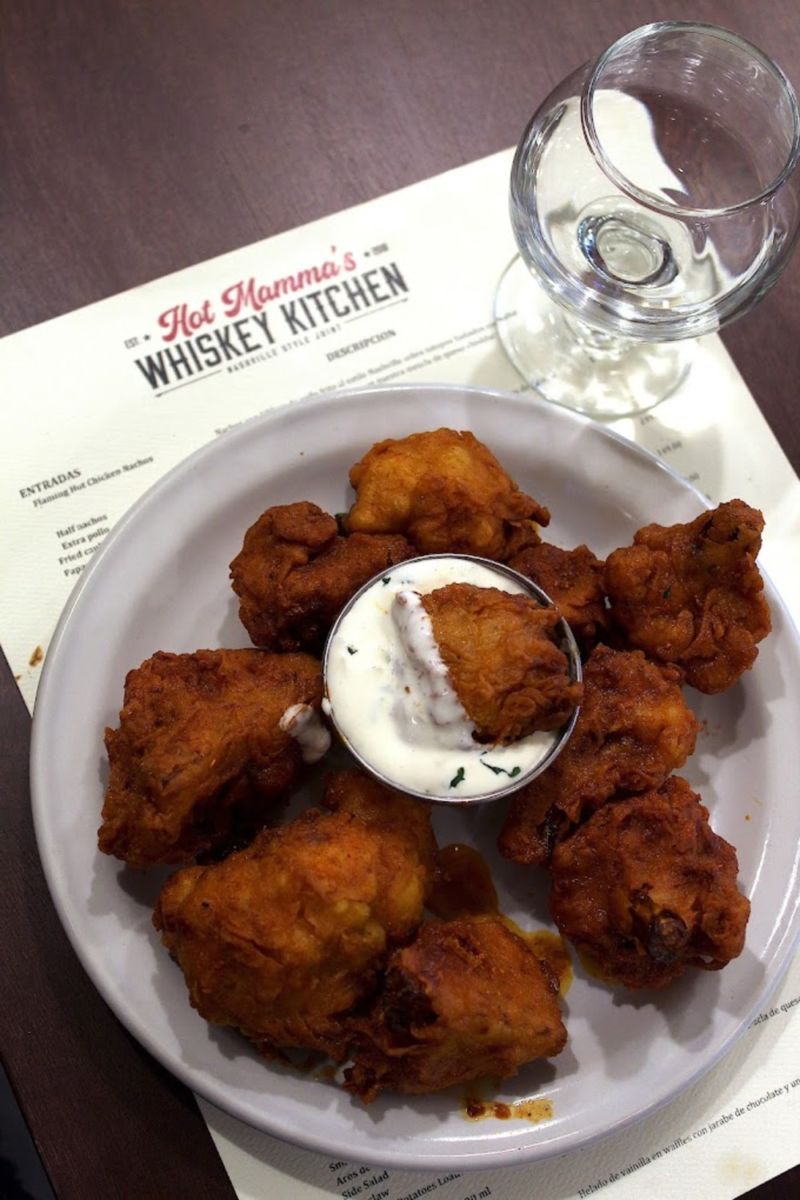 pollo frito hot mamma's whiskey kitchen