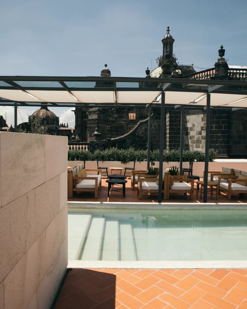 Este hospedaje en el Centro Histórico de la CDMX tiene las mejores vistas hacia la Catedral, el Palacio Nacional y el Templo Mayor