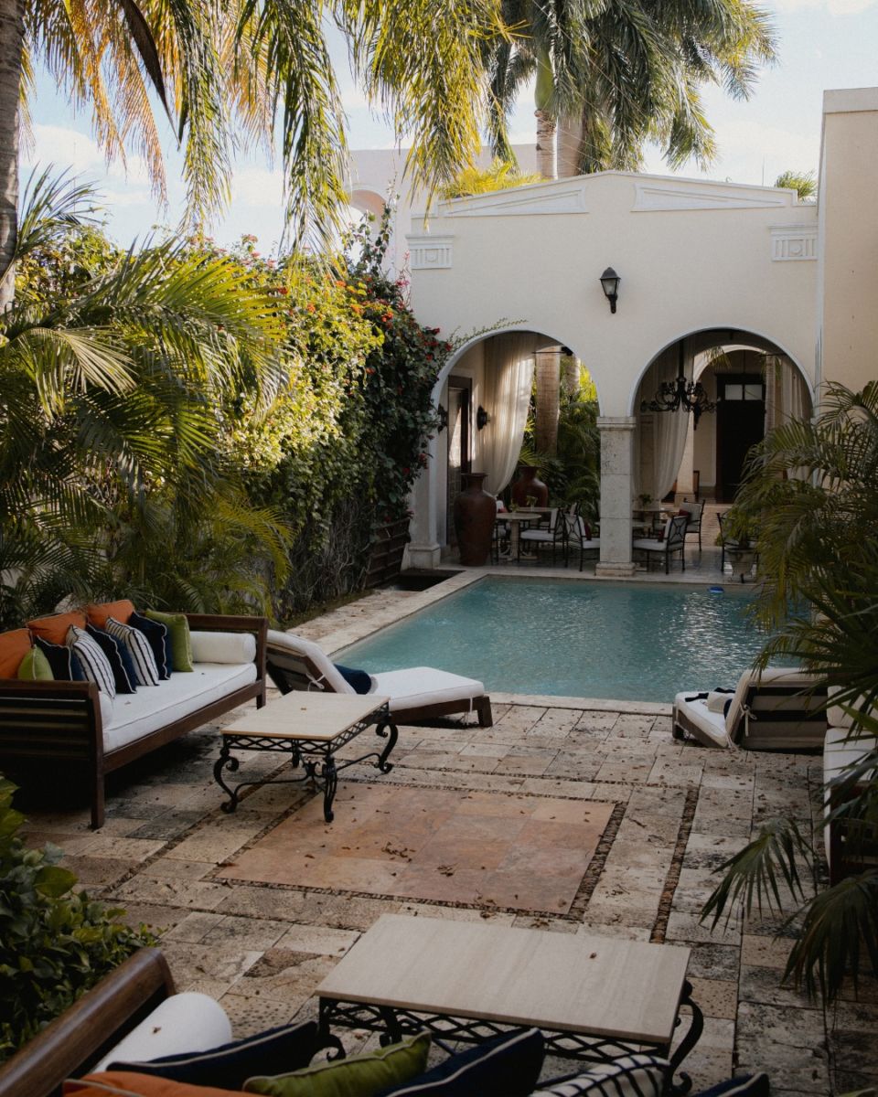 Casa Lecanda es un hotel boutique ubicado en una antigua casa restaurada 