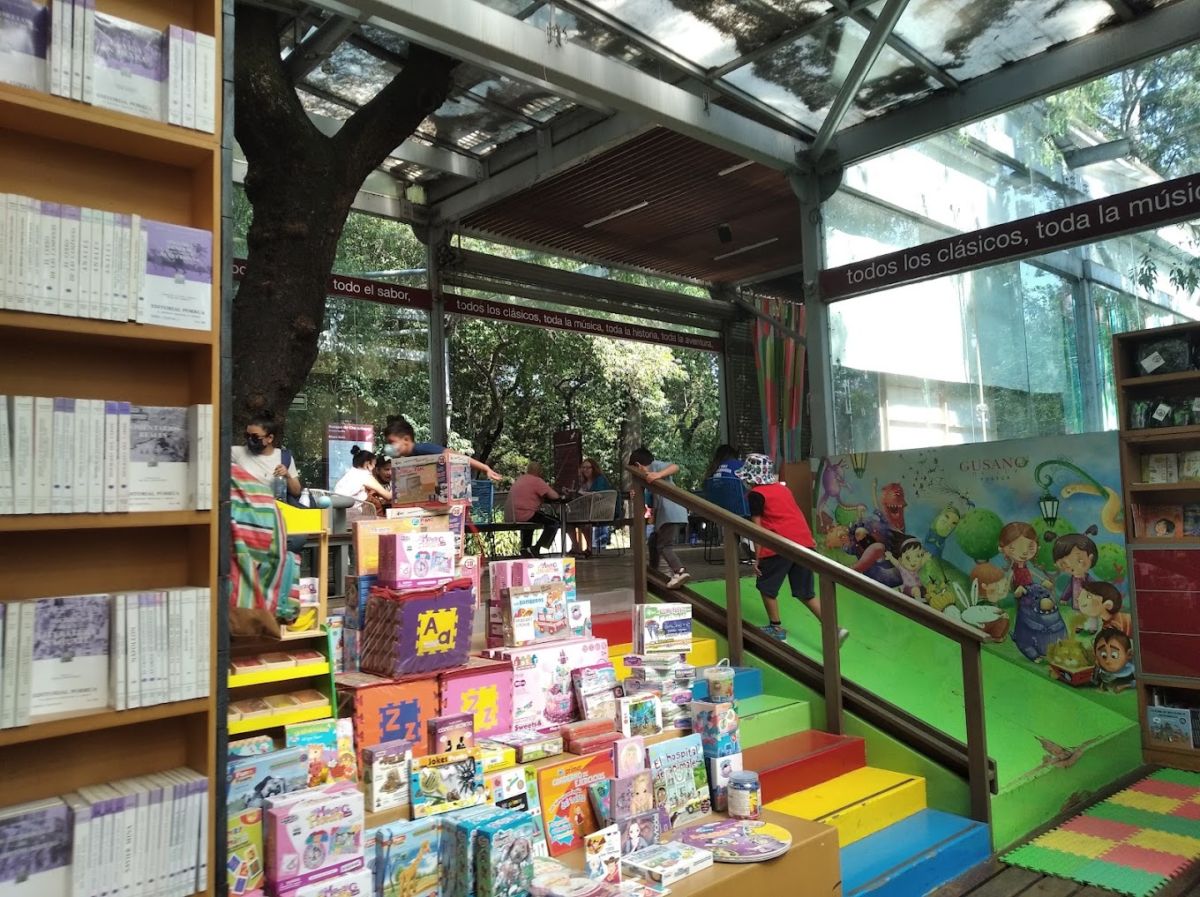 Porrúa Chapultepec tiene un área especial para fomentar la lectura en los niños 
