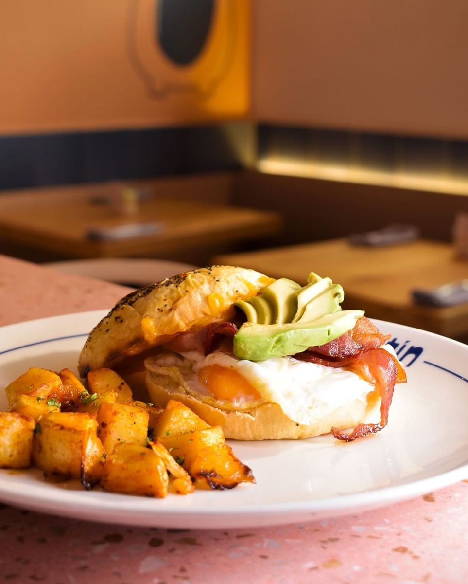 Desayunos todo el día en la Juárez