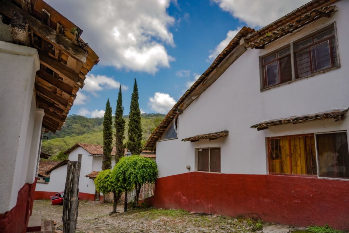 Casas de San Sebastián del Oeste