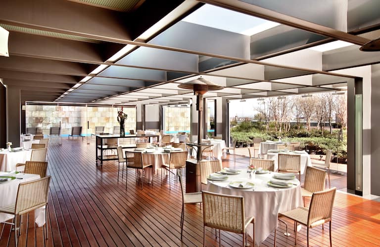 Terraza Alameda tiene vistas hacia la Alameda Central 