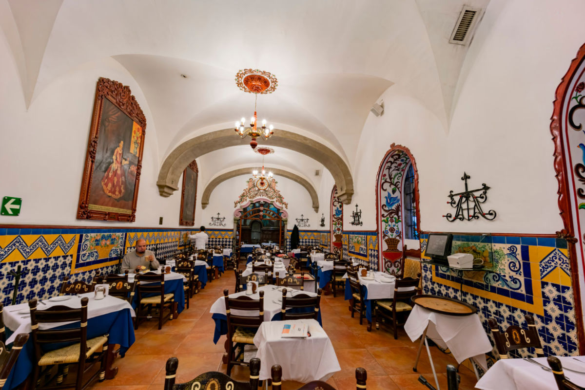 Café de Tacuba es uno de los restaurantes más antiguos de México 