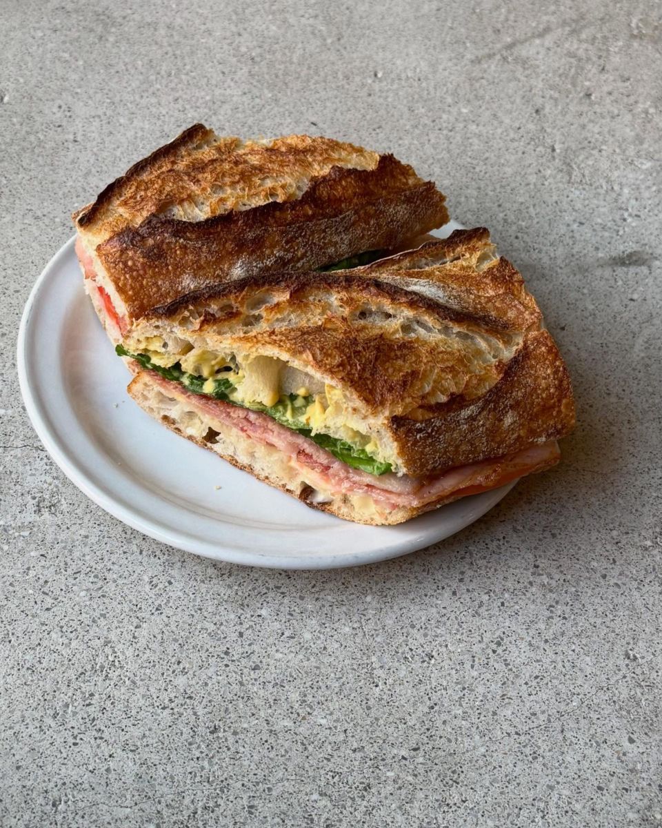 La panadería SAINT sirve algunos de los mejores sándwiches de la zona