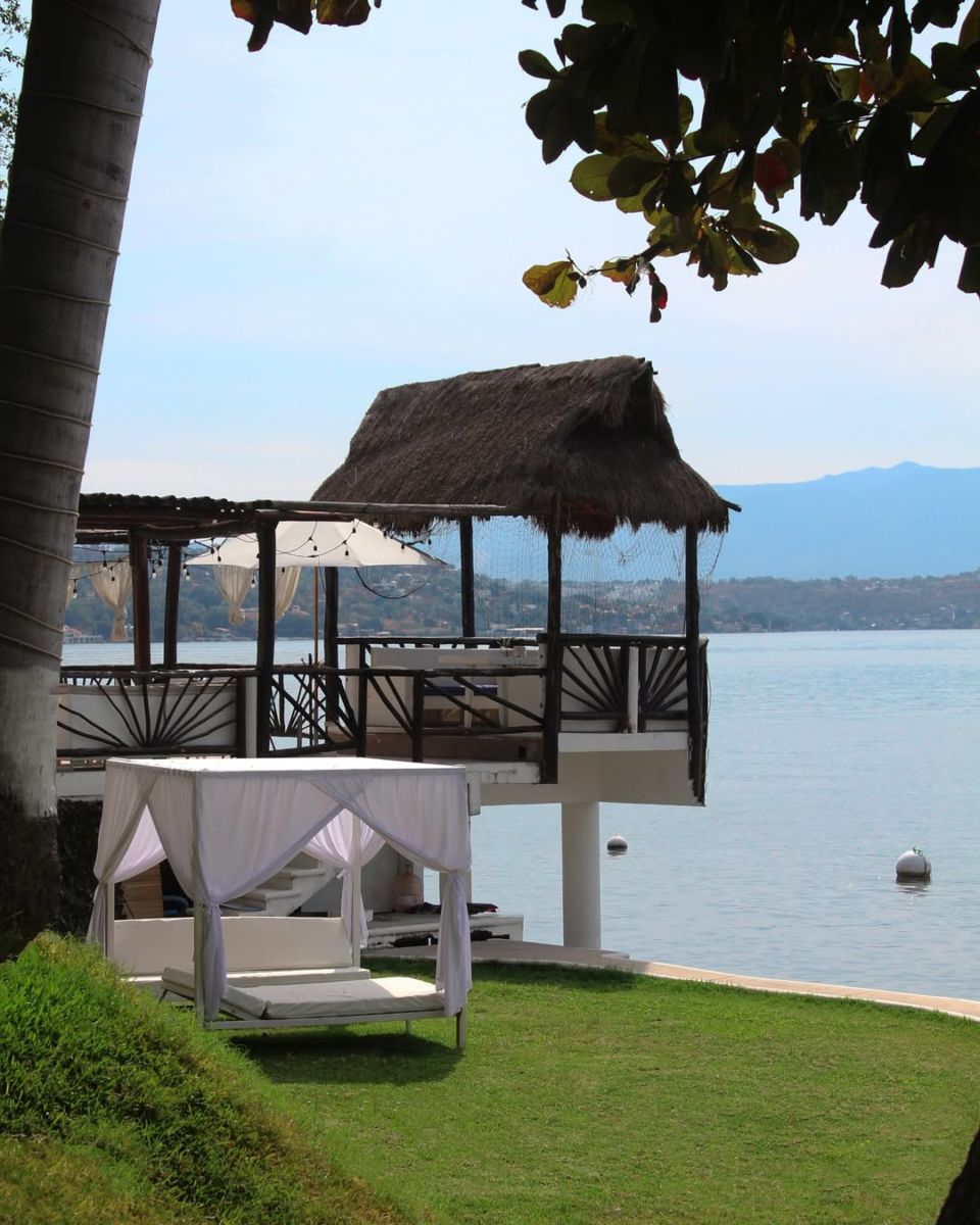 club de playa en Tequesquitengo, Morelos