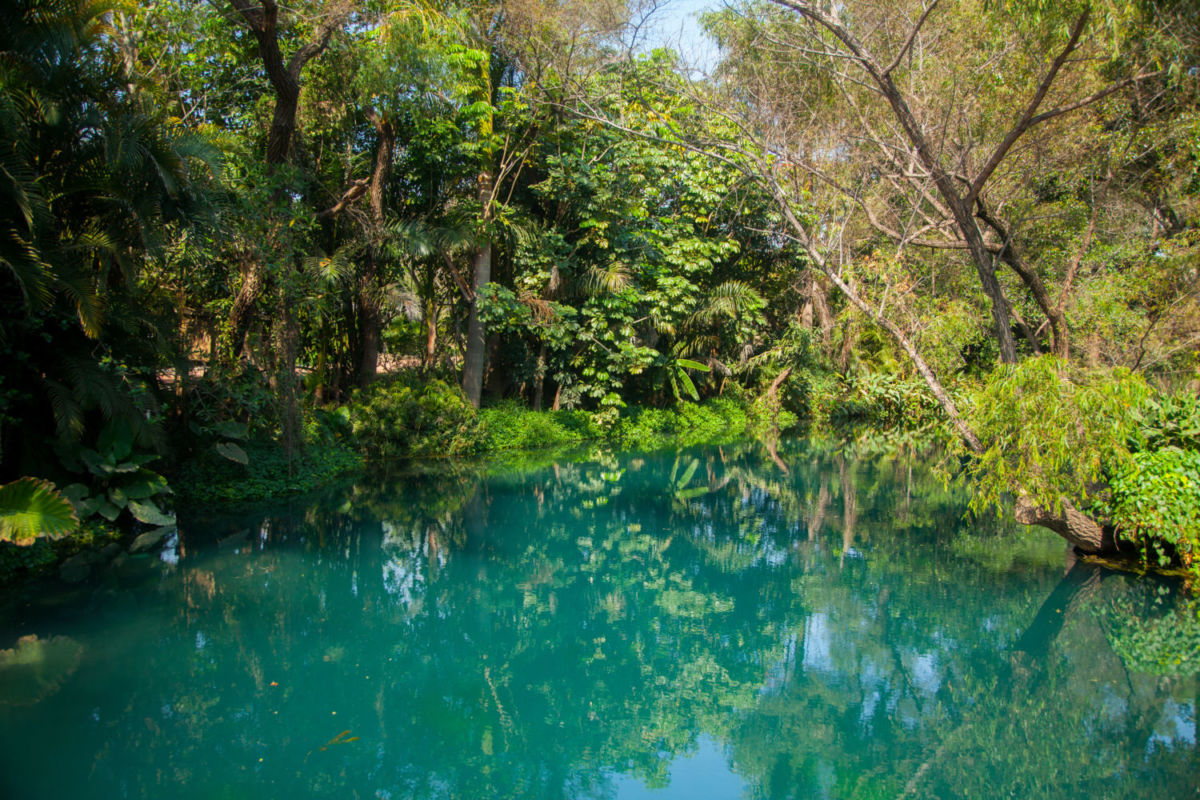 destinos con lagos y albercas naturales 