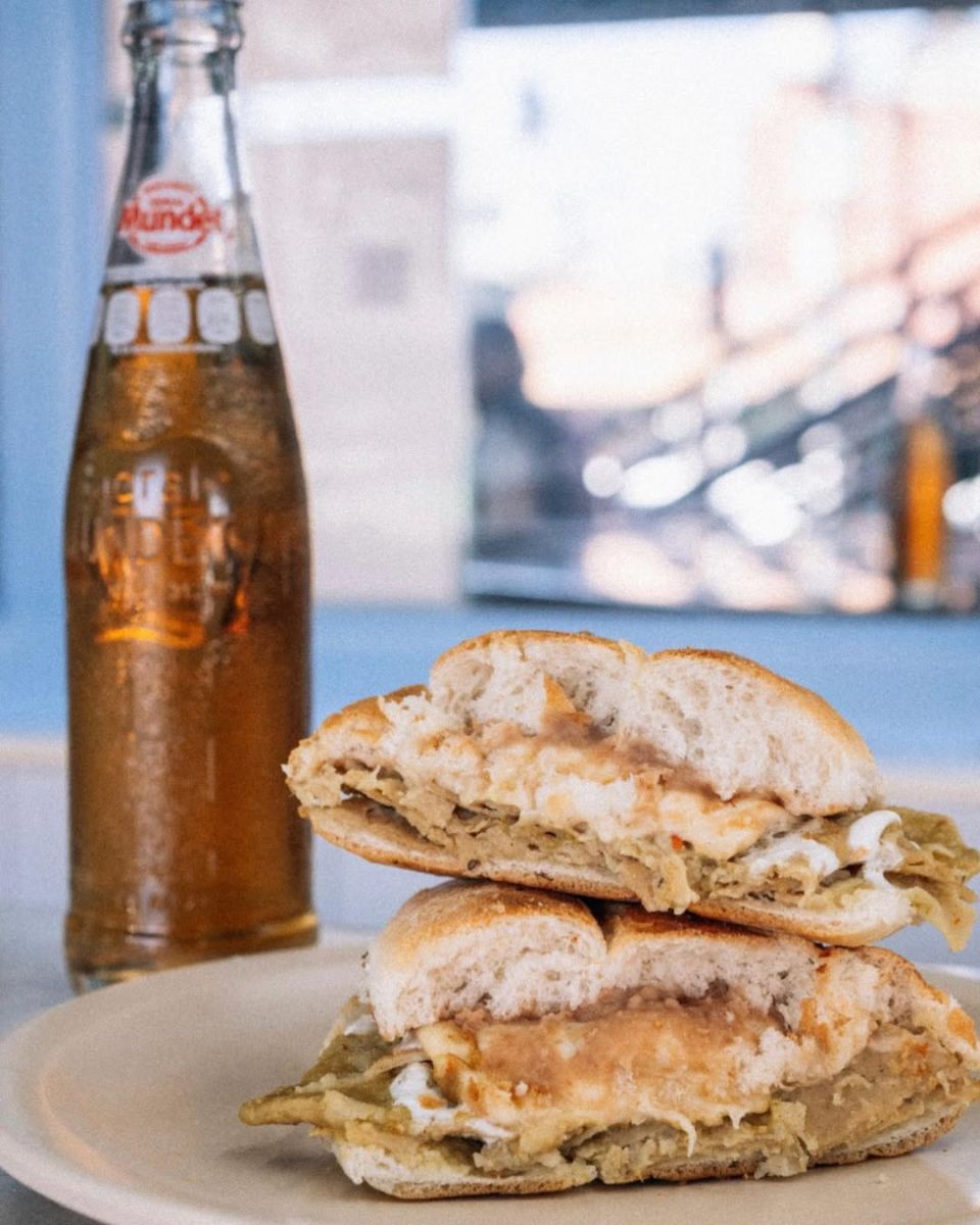 dónde comer tortas de chilaquiles en la CDMX 