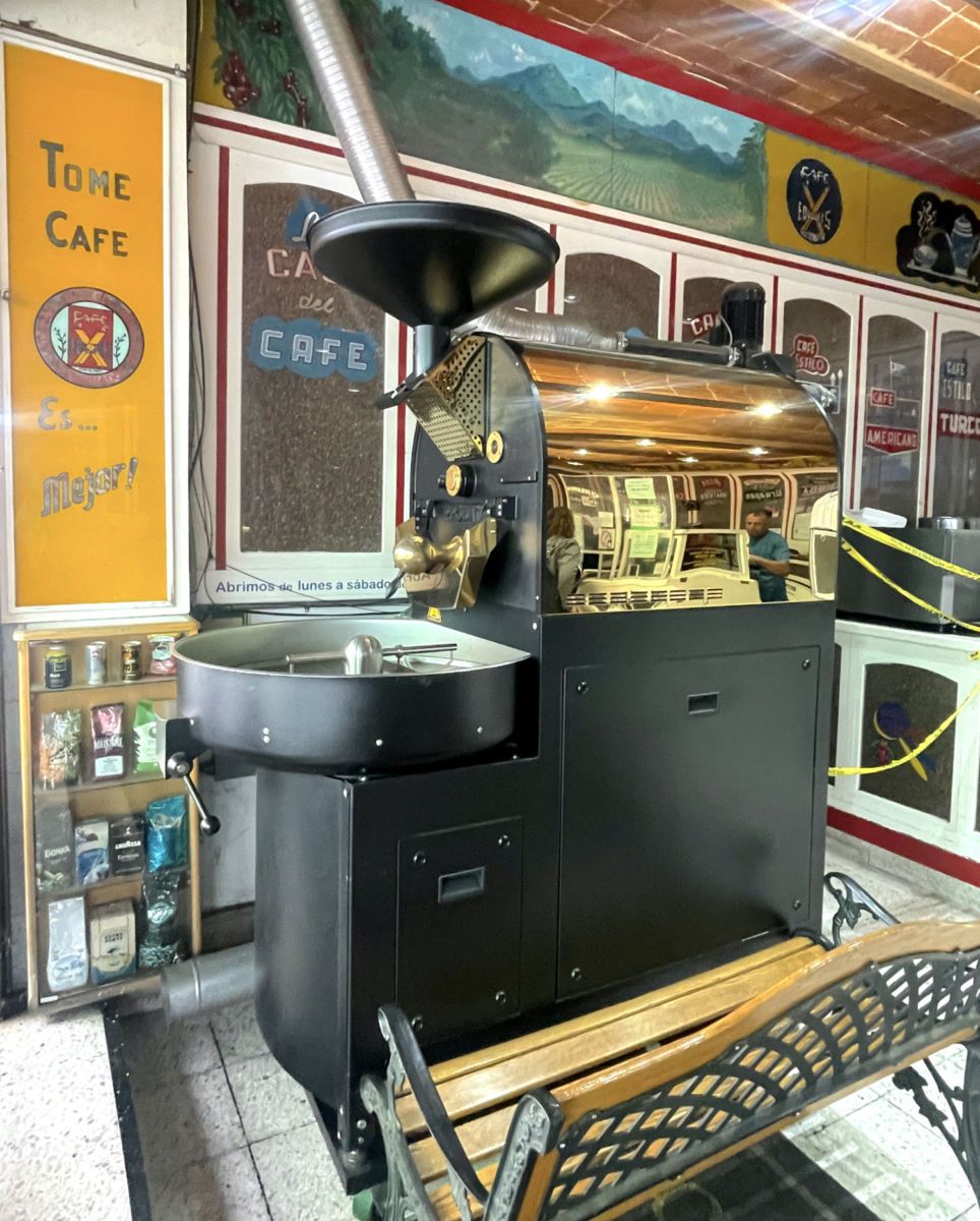 Interior del Café Equis