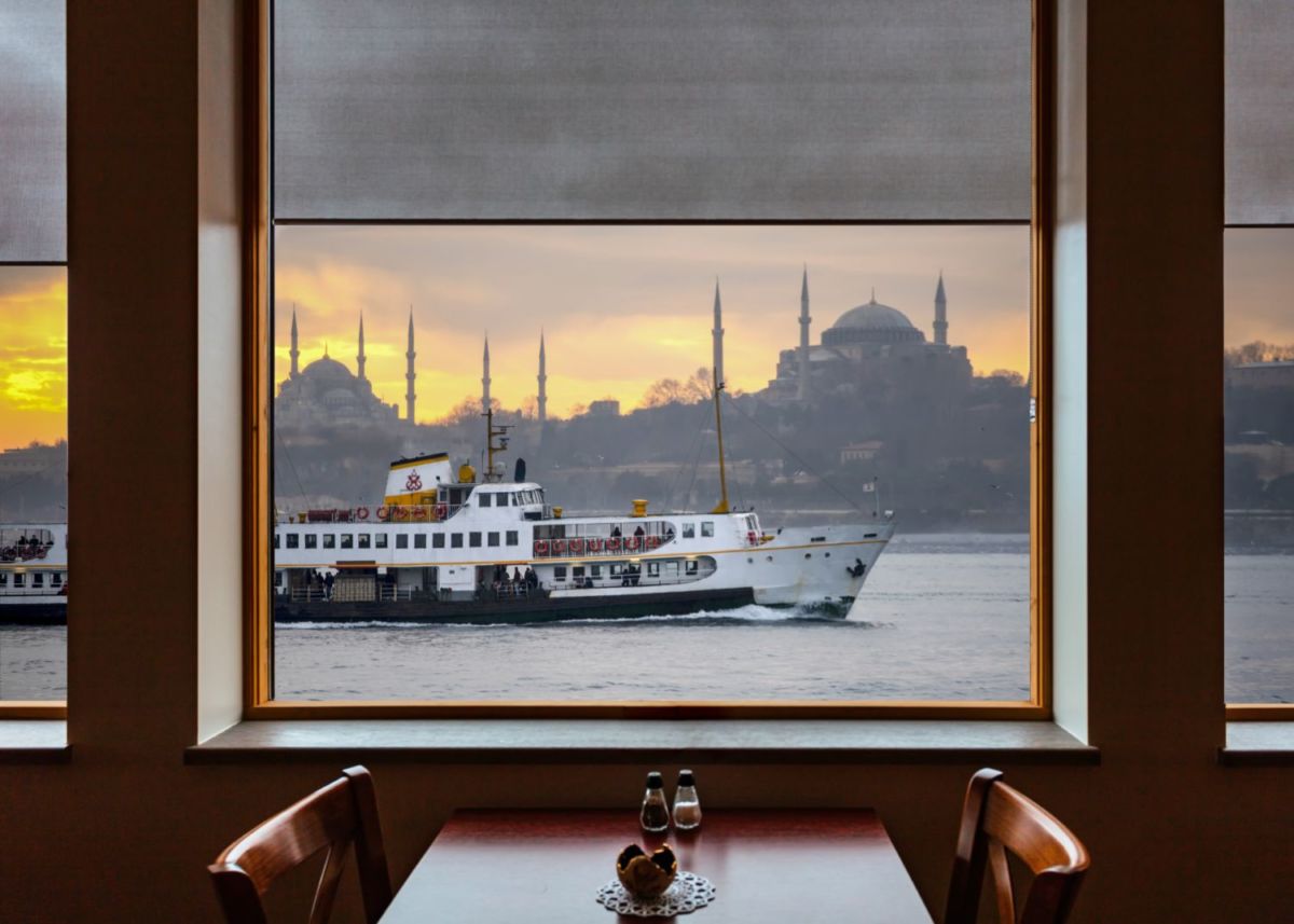 barcos por el Bósforo