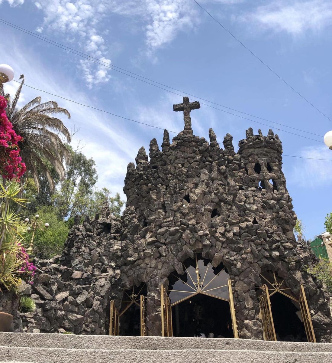 Puebla tiene cientos de iglesias pero esta podría ser la más extraña, hecha totalmente de piedras