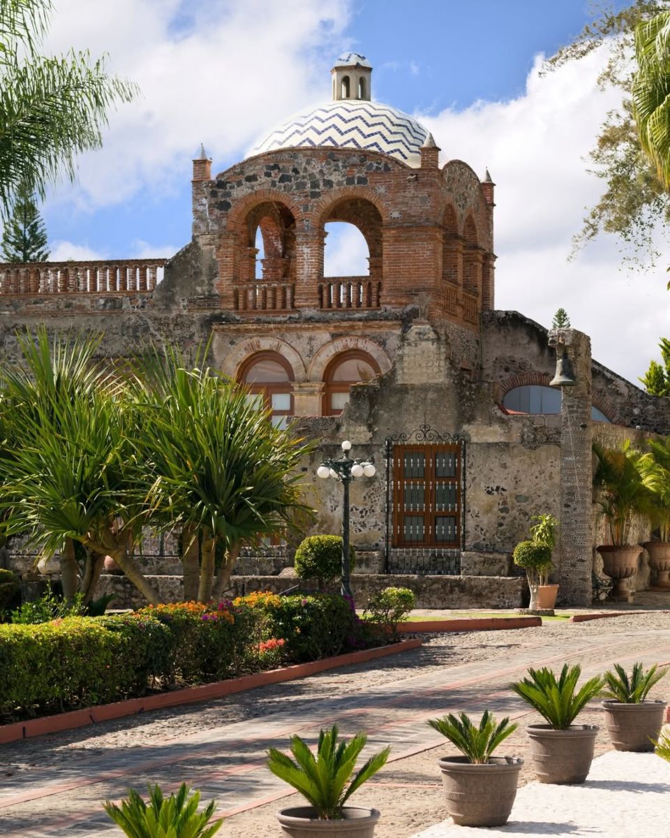 La  Hacienda Santo Cristo se localiza en el Pueblo Mágico de Atlixco, Puebla