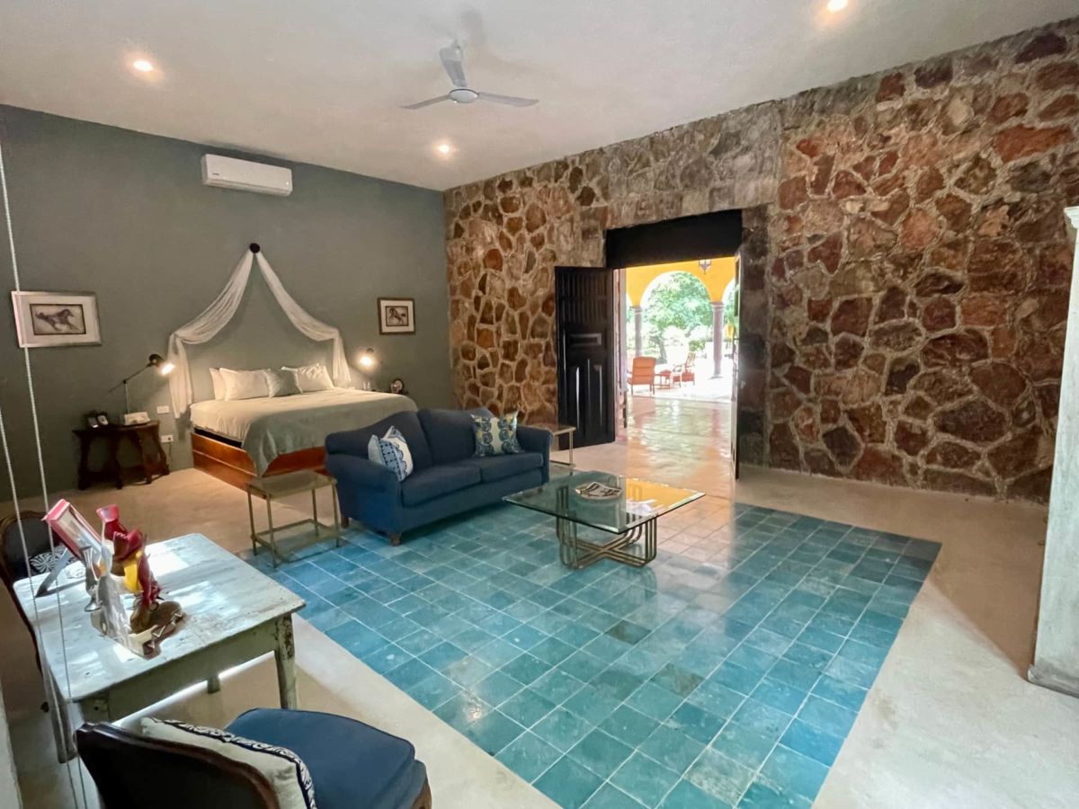 El cuarto azul está inspirado en la Luna 