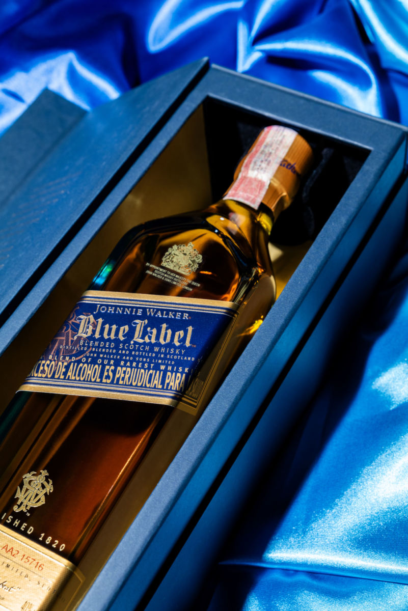 Johnnie Walker Blue Label ‘Somos Selva’: una botella de whisky nunca había tenido tanto significado