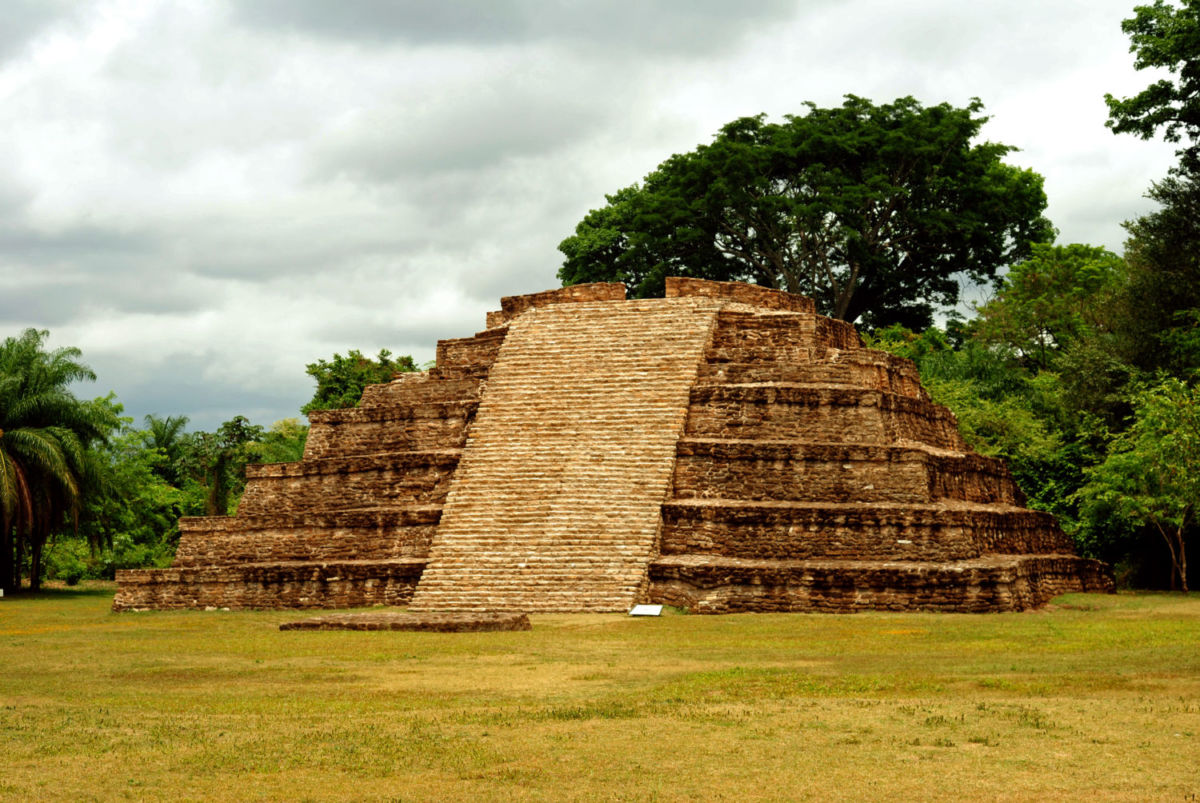 Zona Arqueológica de El Lagartero