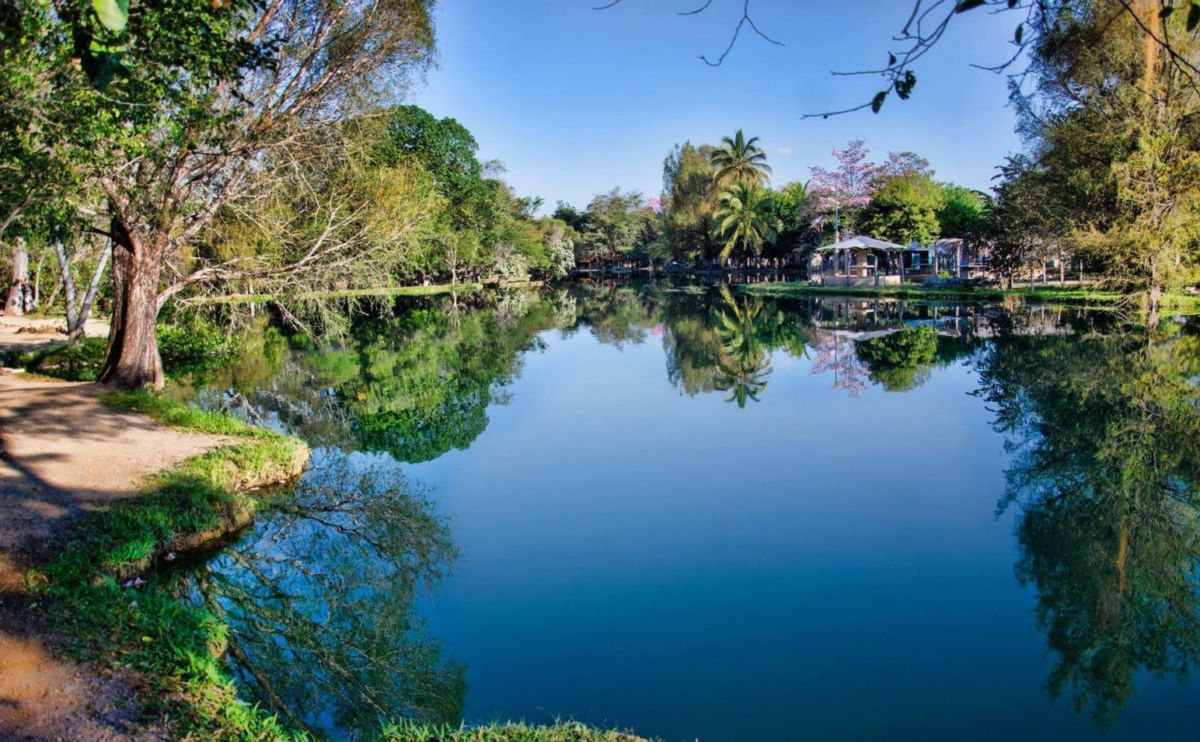 Este río viene desde Guatemala y llegando a México se convierte en 44 lagos y cascadas cristalinas que te urge conocer