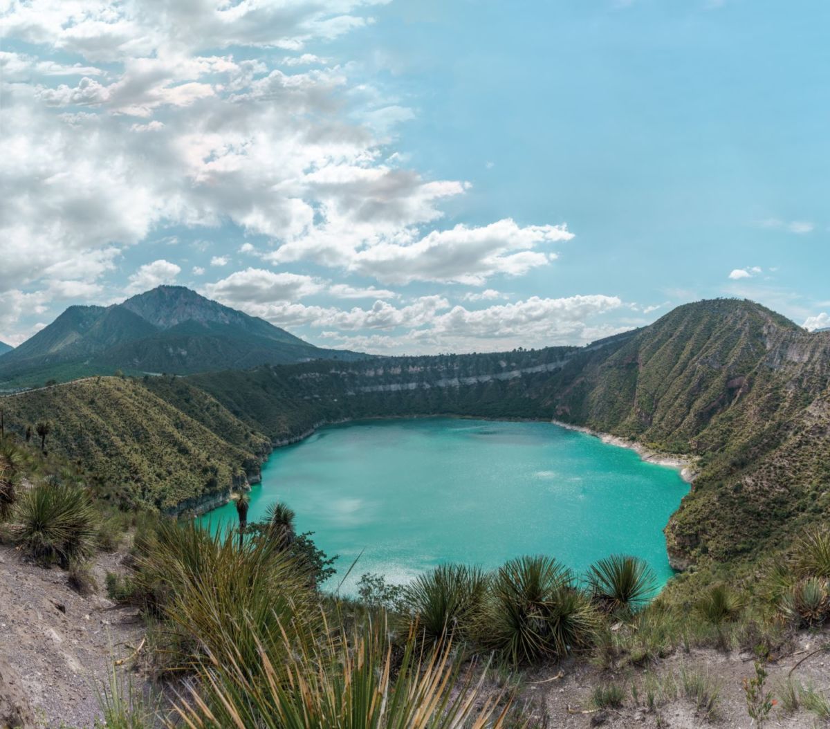 Su agua turquesa va cambiando de tono conforme pasa el tiempo 