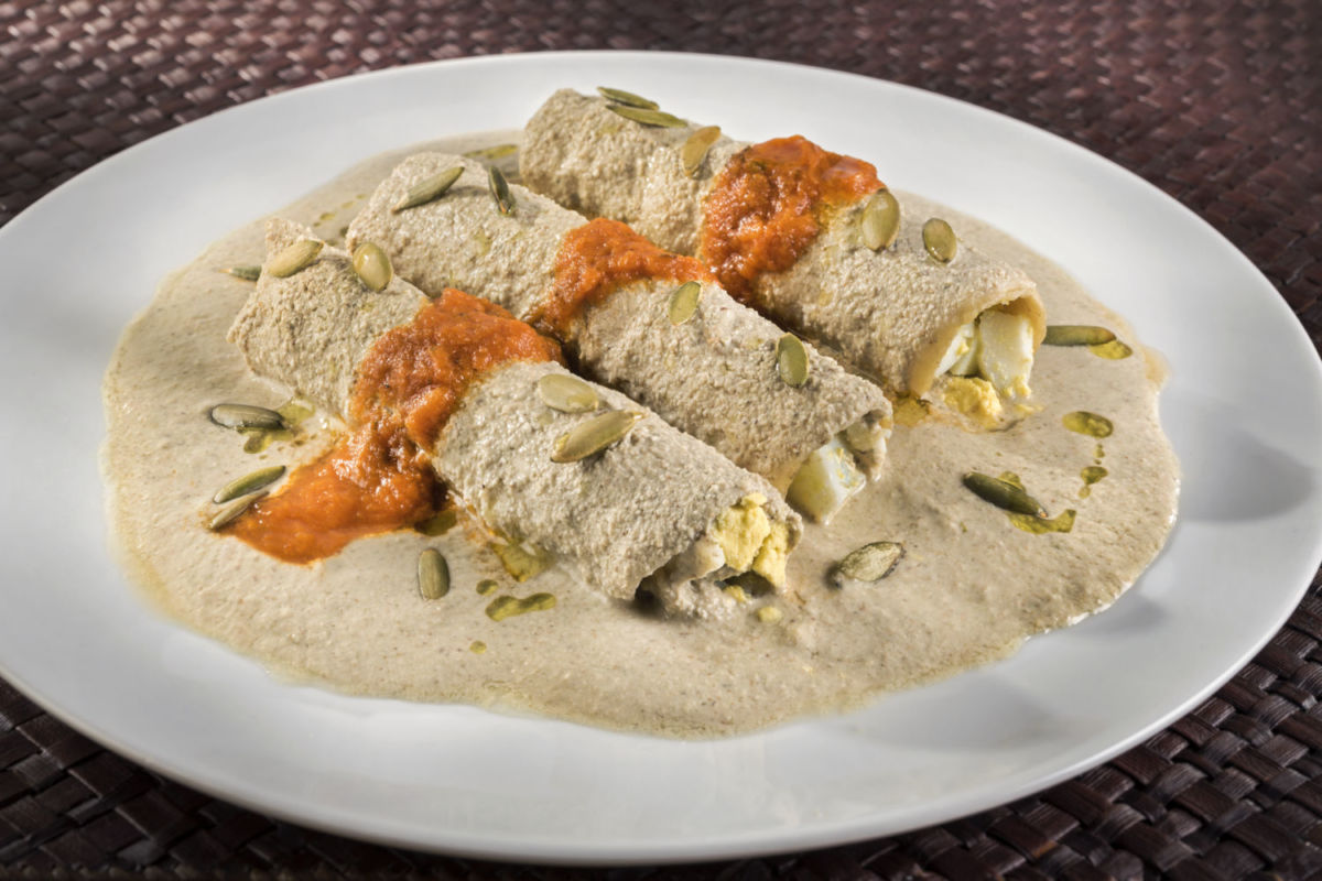 Papadzules son unas 'enchiladas' yucatecas 