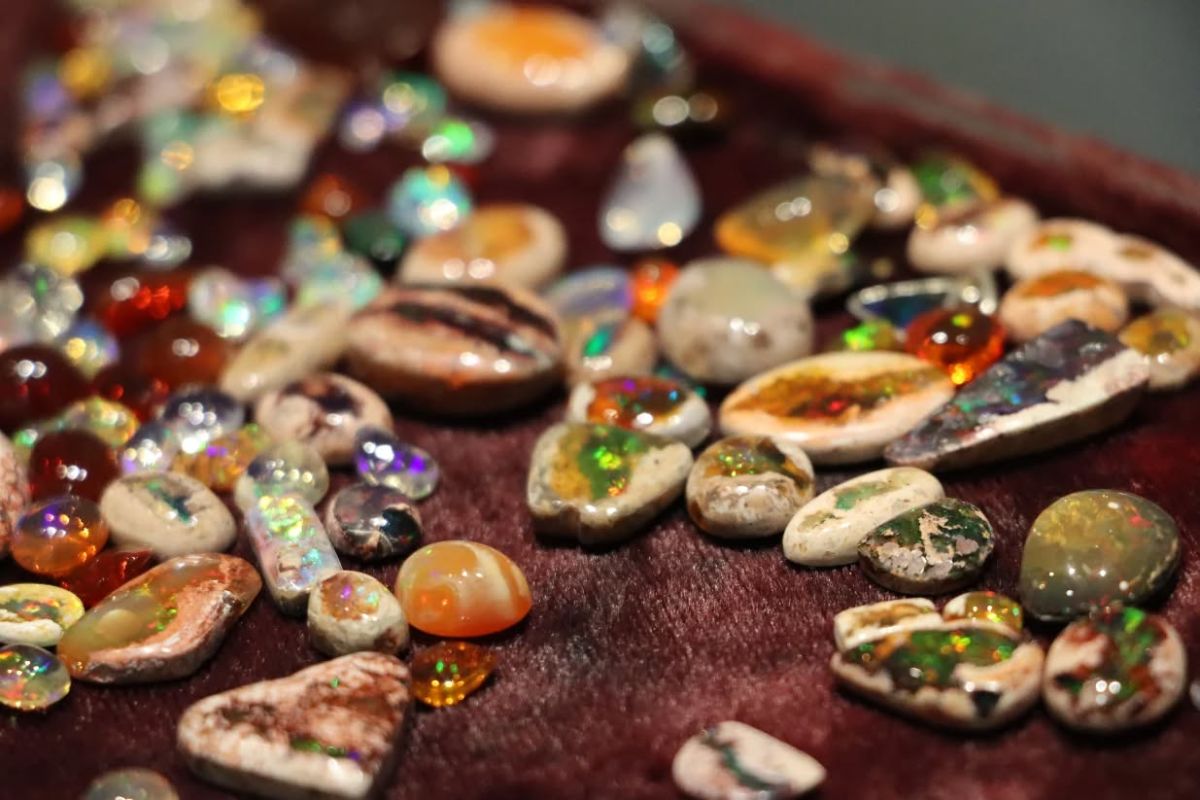 Gemas de ópalo en Magdalena, Jalisco