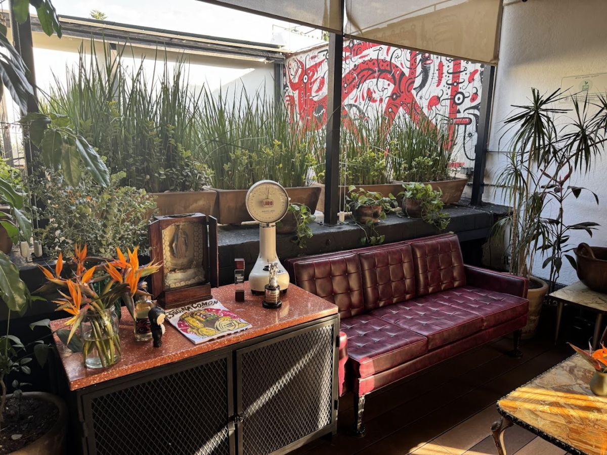 Esquina Común es una terraza en la Condesa 
