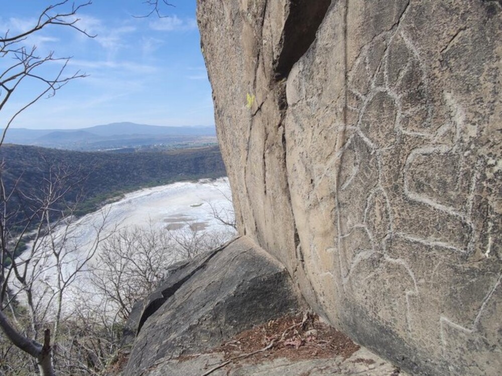 Pinturas rupestres en el Rincón de Parangueo