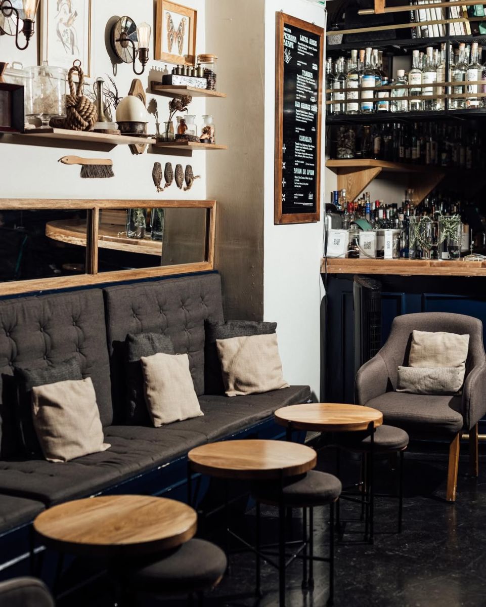 Baltra Bar
