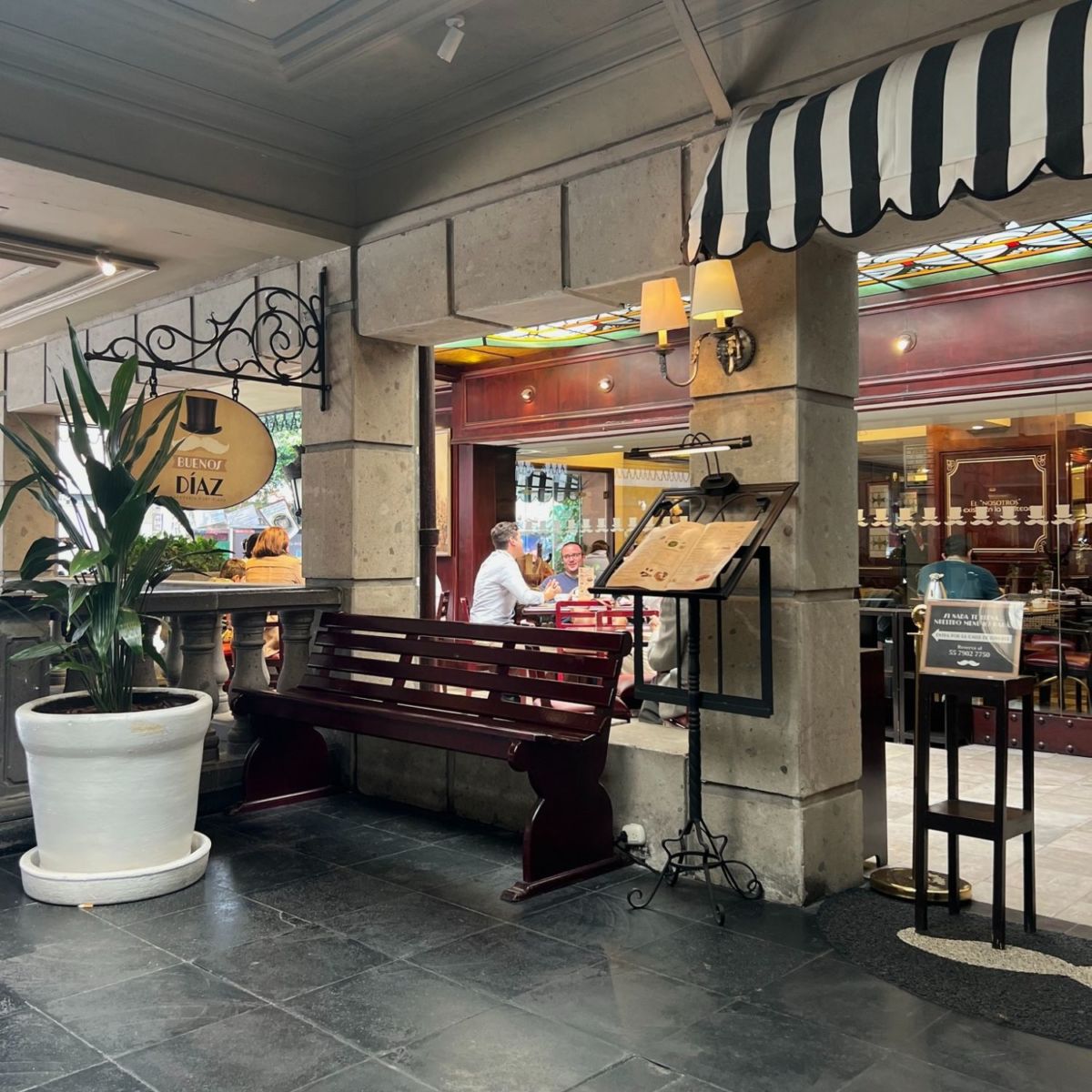 Buenos Díaz Cafetería