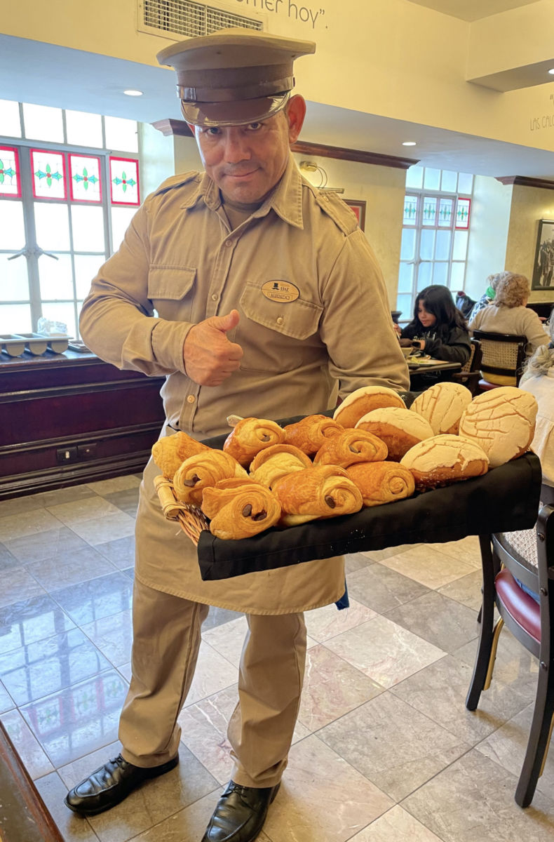 Meseros de Buenos Díaz Cafetería