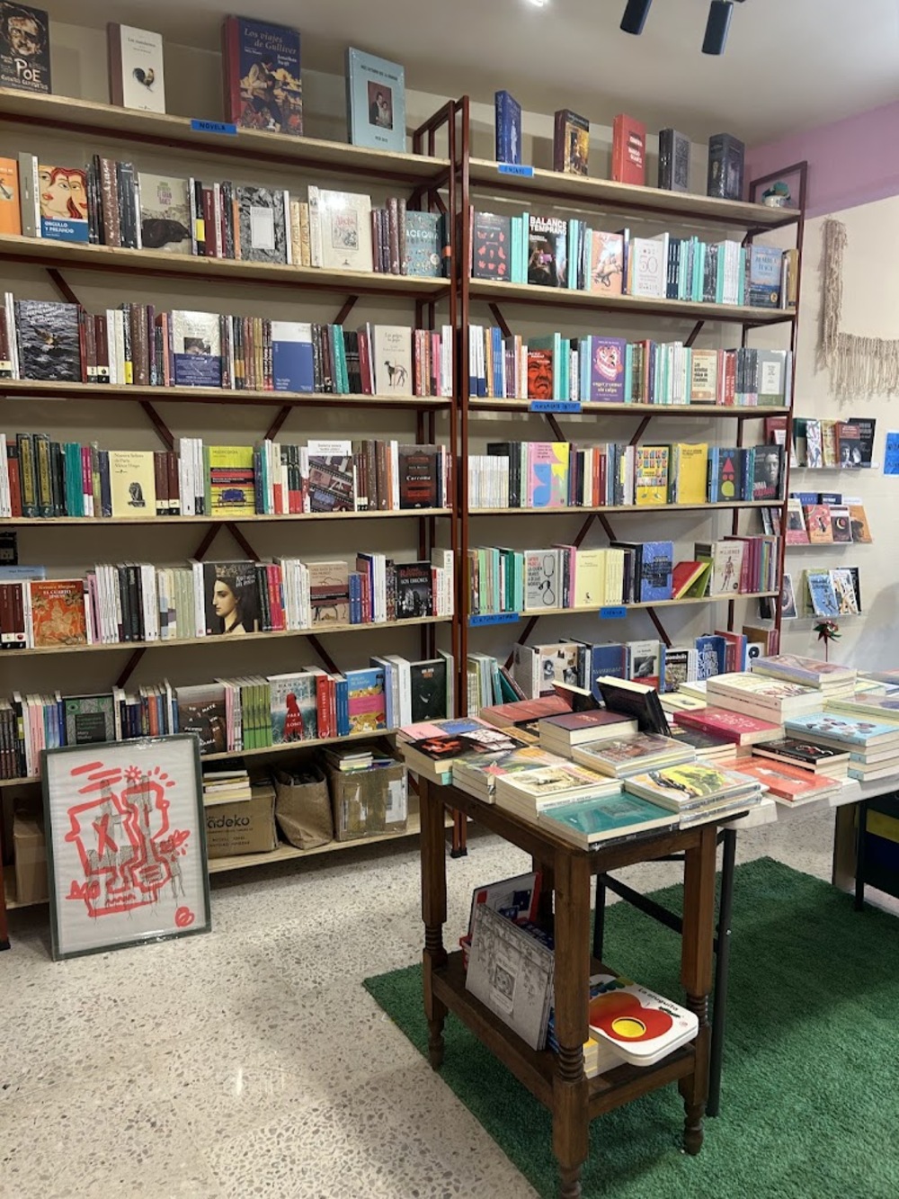 Rehilete es una librería independiente en Texcoco