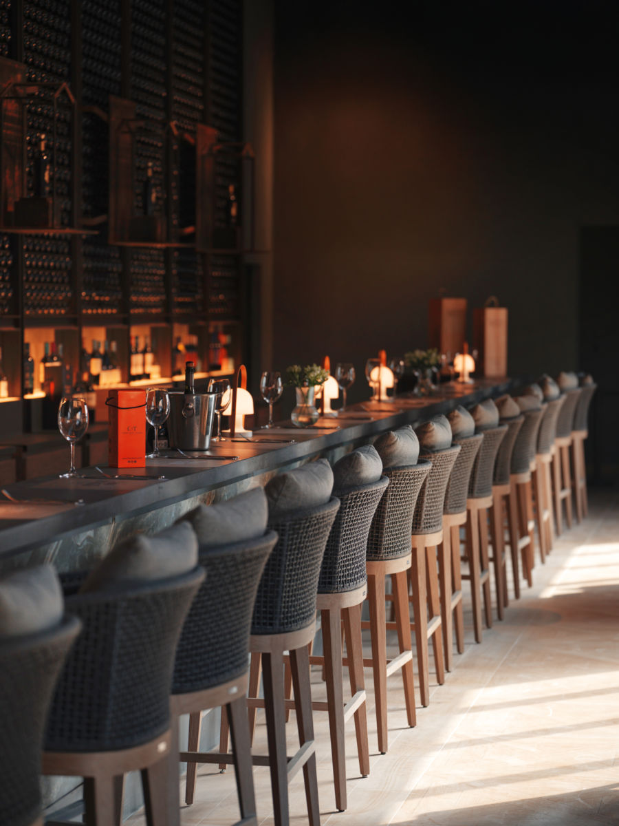 Gran Barra Bodega 1883 en Chile