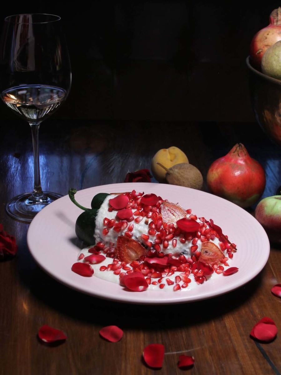 Estos son los chiles en nogada con un twist: las versiones más creativas que puedes probar en CDMX (no apto para puristas)