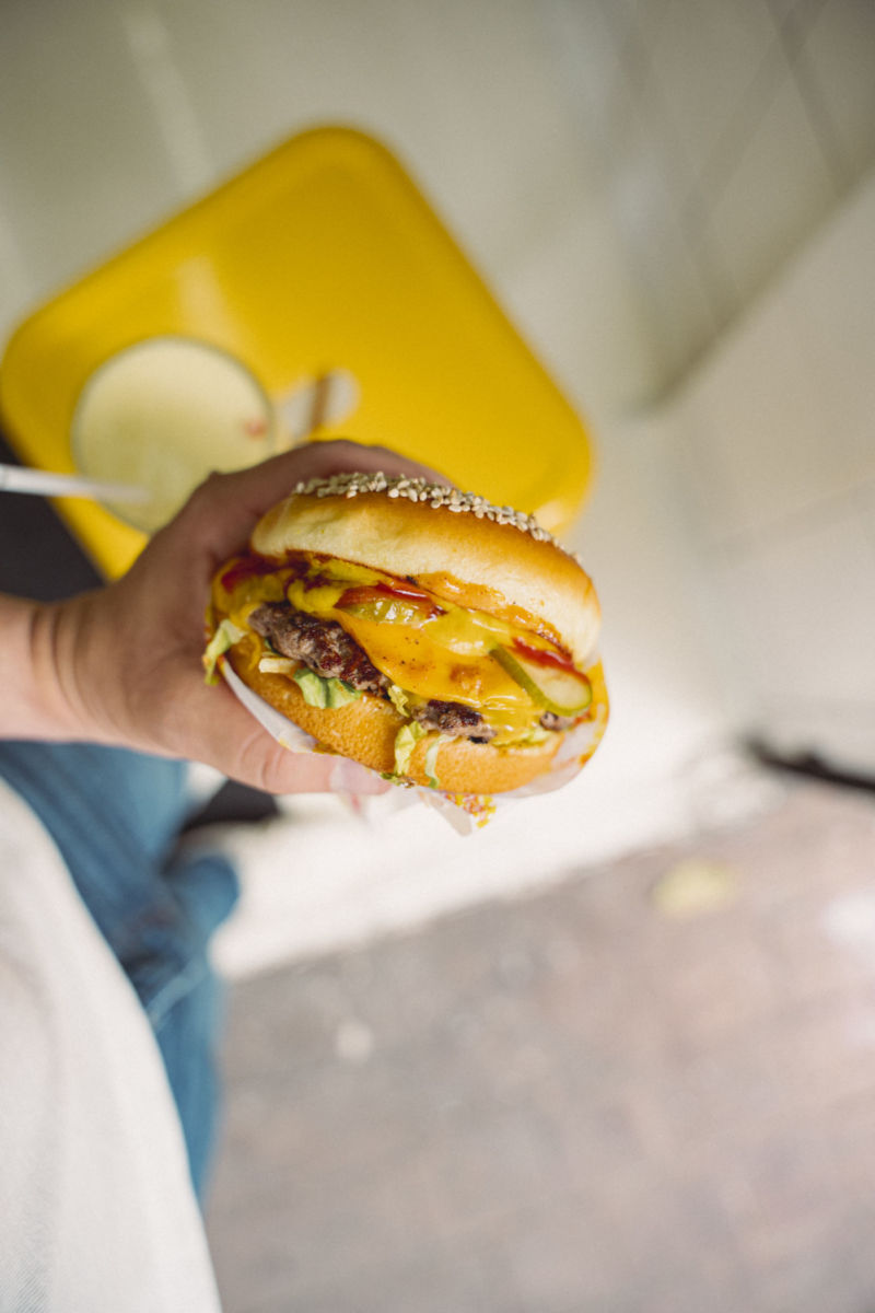 Hamburguesas y amigos en la cdmx. 
