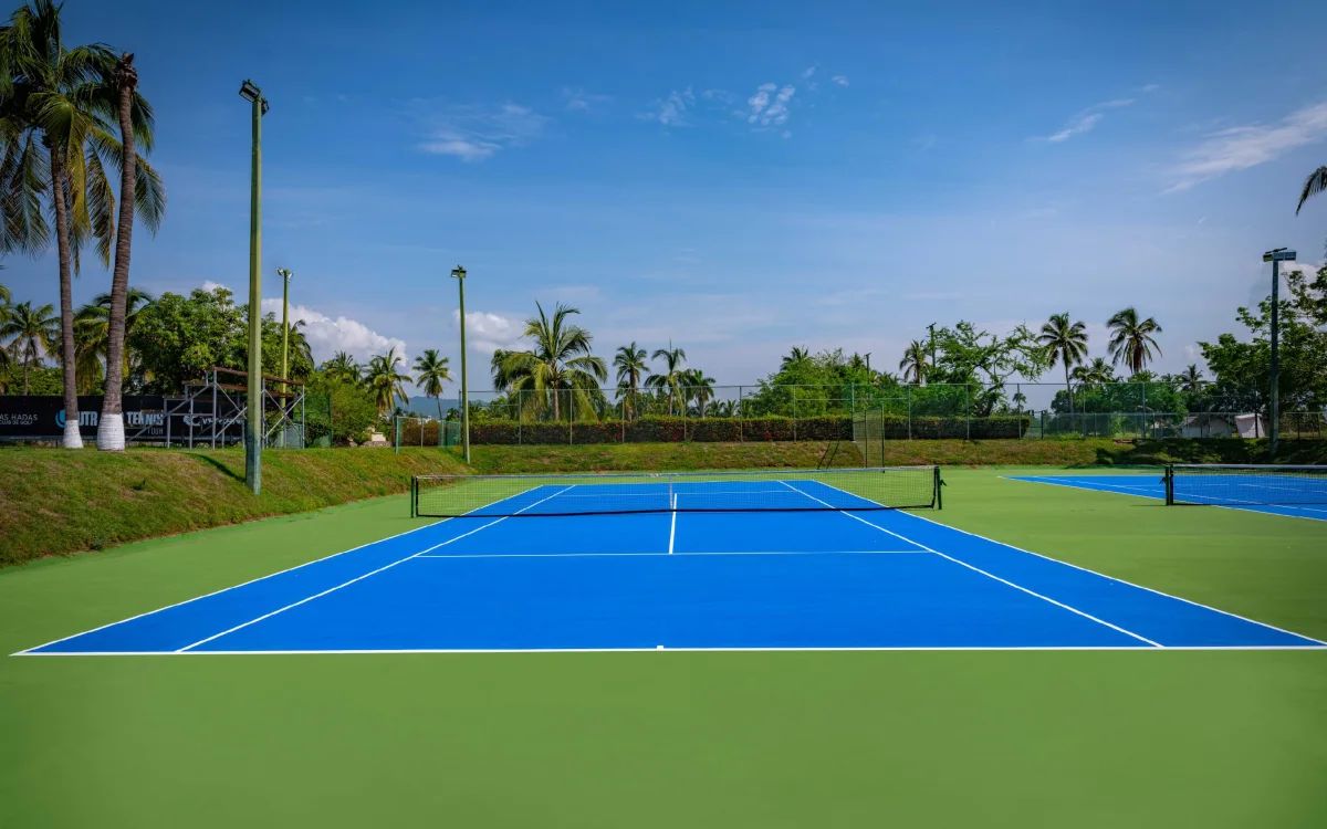 Hotel Las Hadas by Brisas