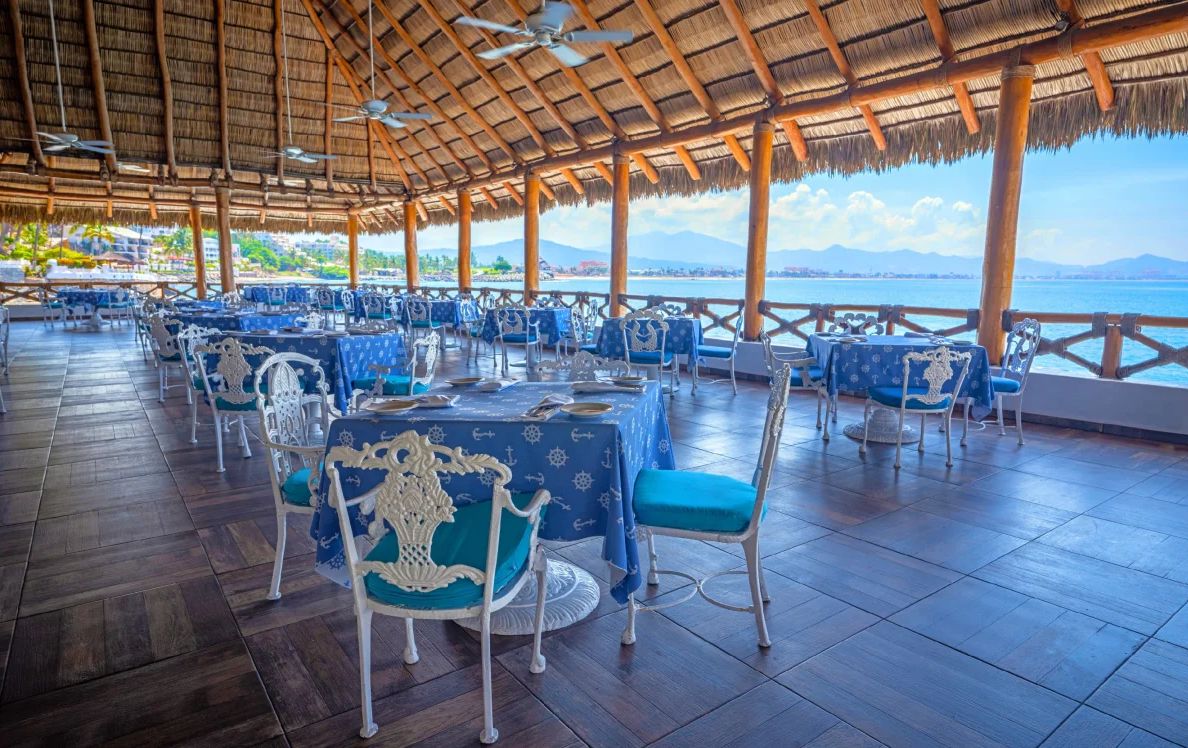 Hotel Las Hadas by Brisas