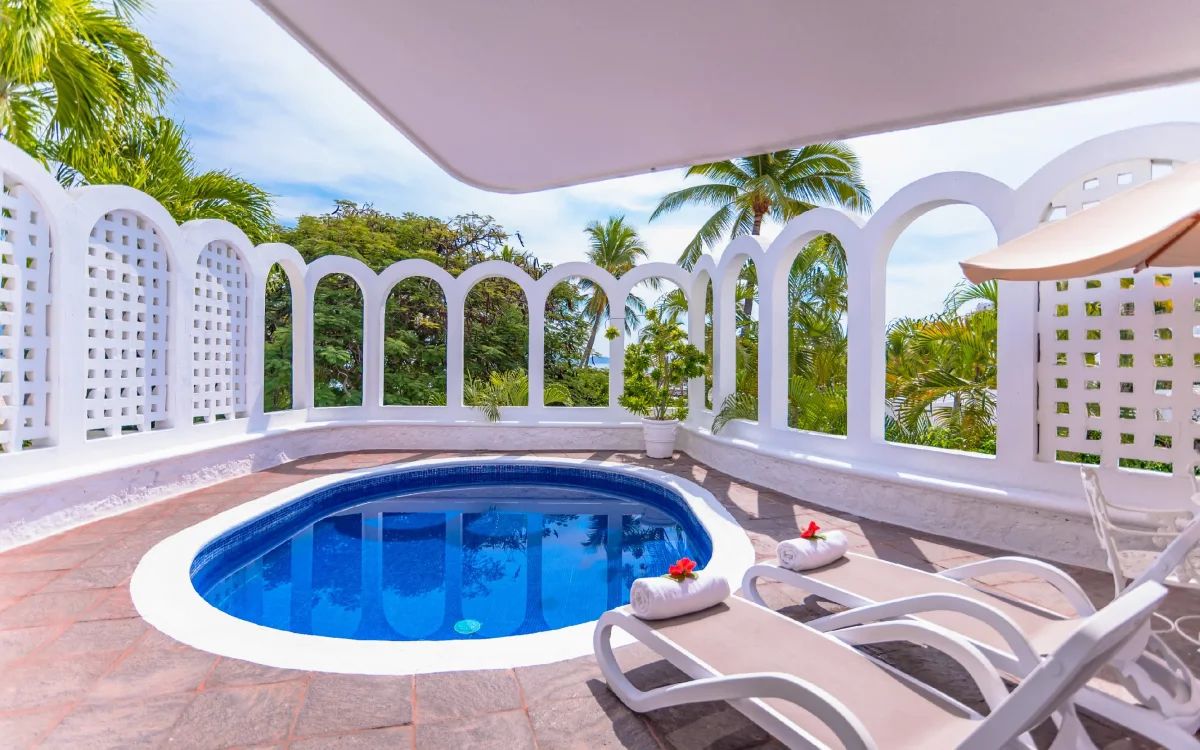 Habitaciones del Hotel Las Hadas by Brisas