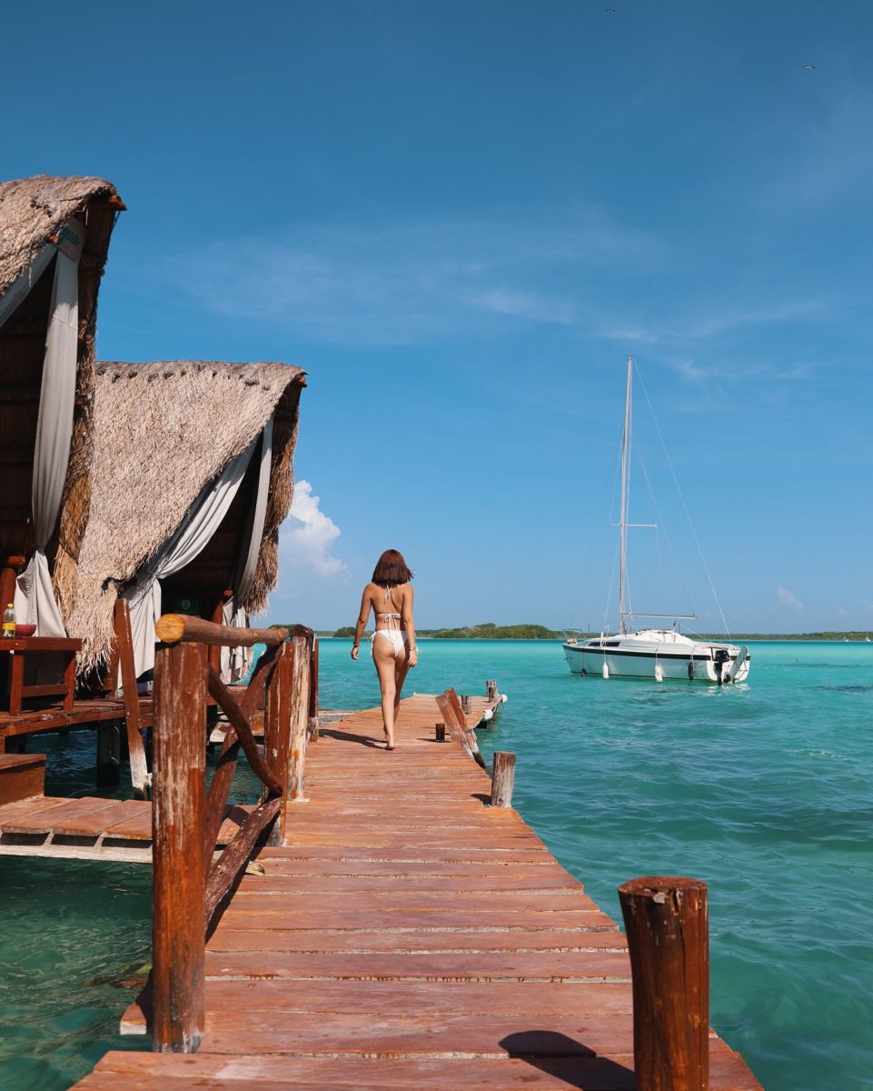 EL BÚHO Lagoon bacalar