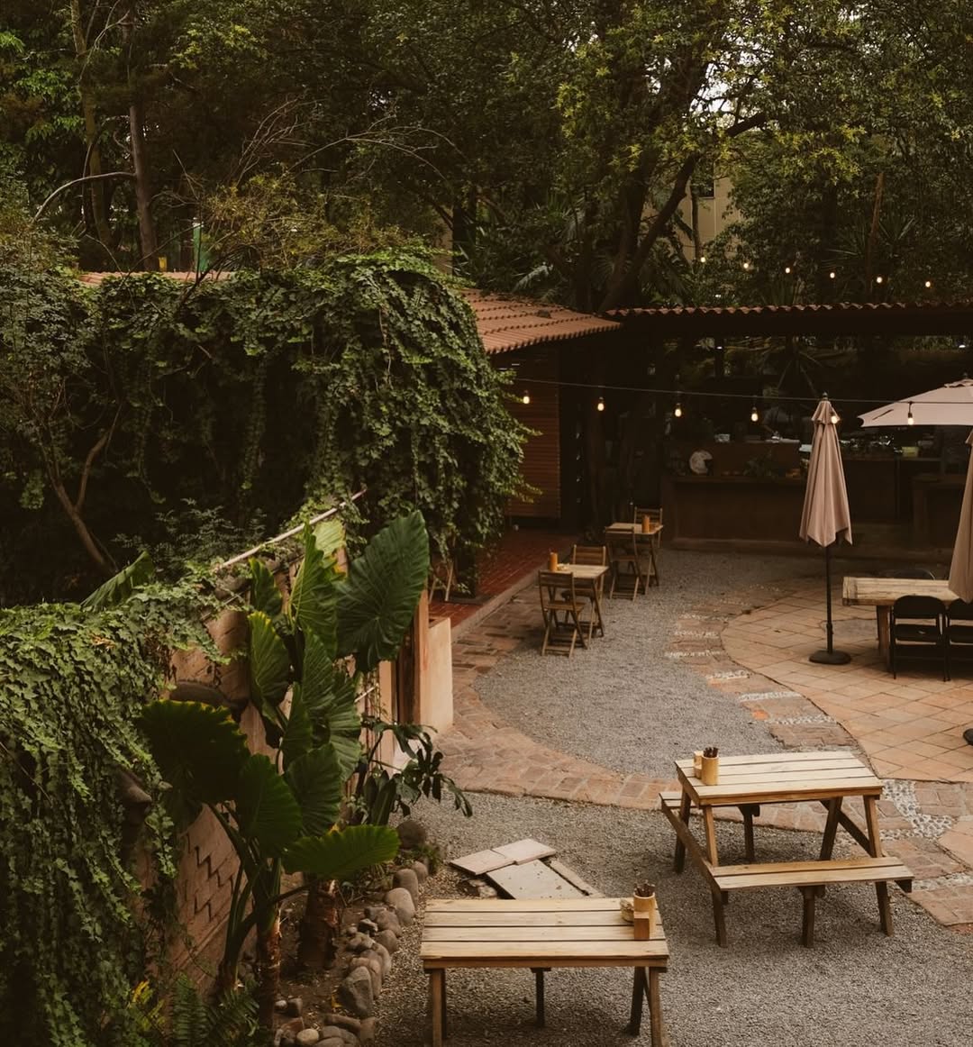 restaurante la mano jardín